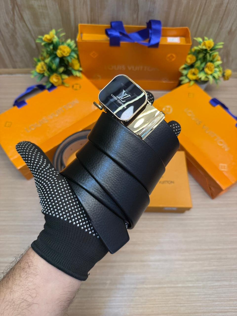 First Copy Louise Vuitton Belt In Lowest Price