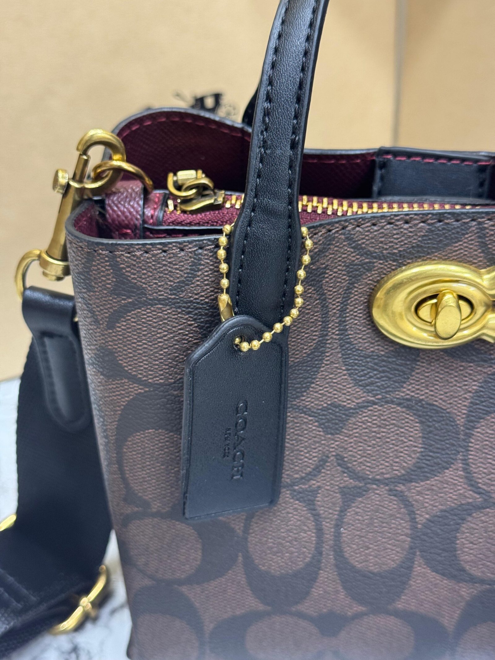 Buy Women's Coach handbag In India
