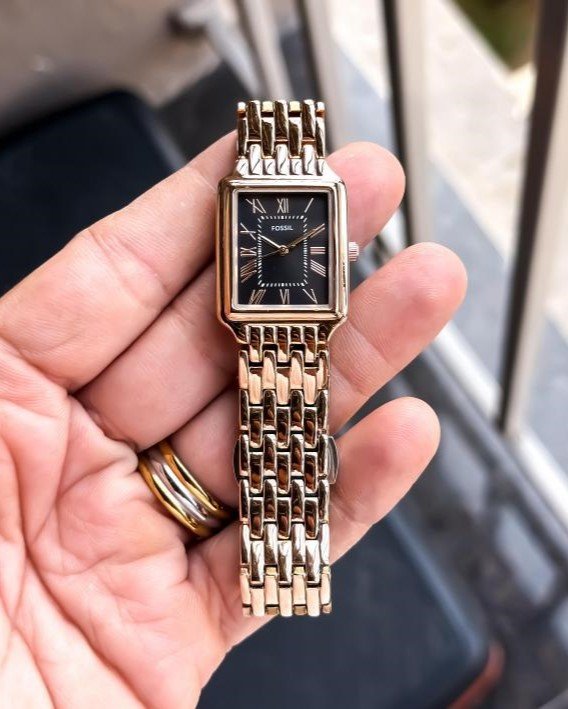 Buy First Copy Black Gold Ladies Watch In India