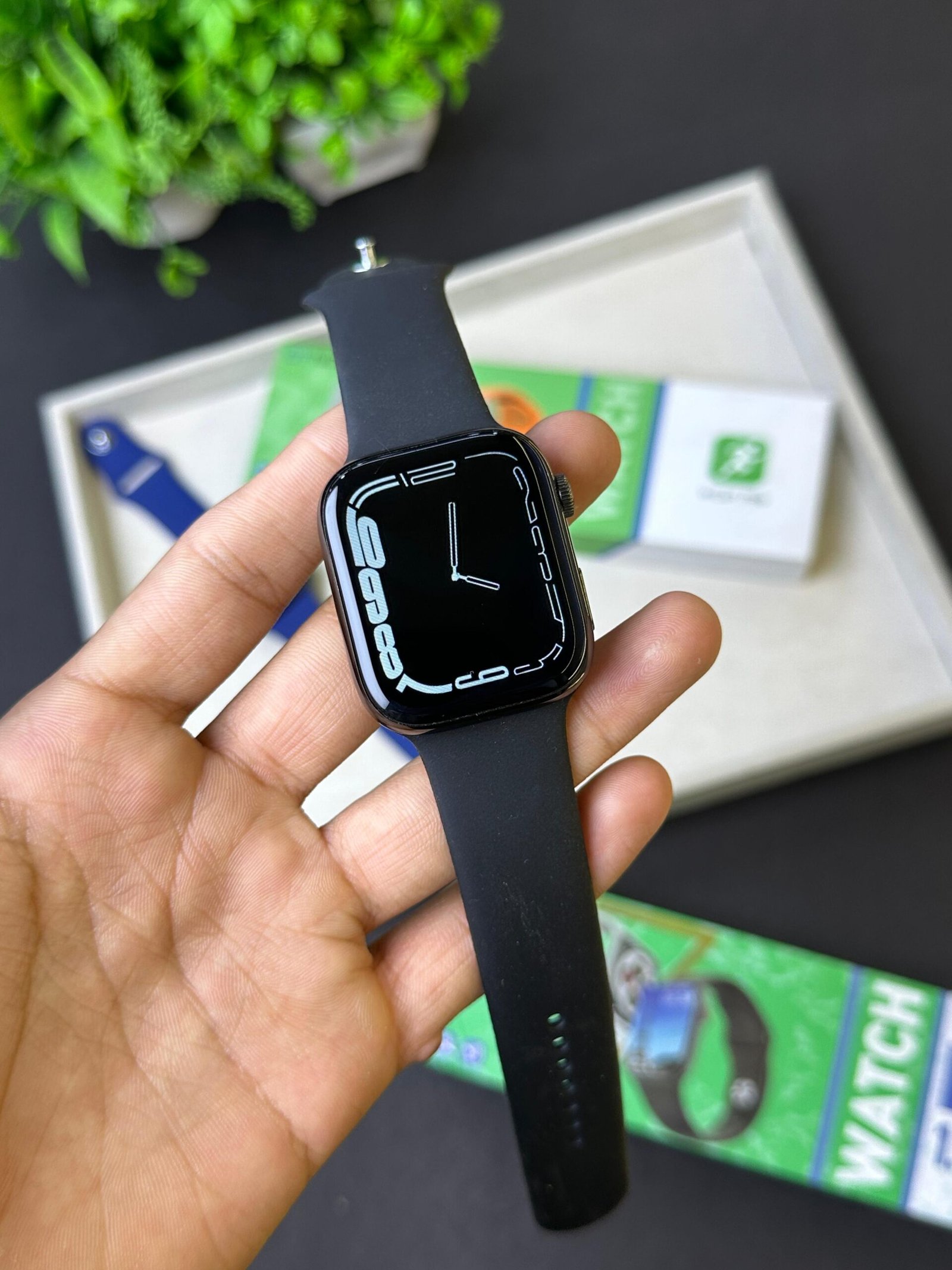 DT001 Bluetooth smartwatch with long battery life