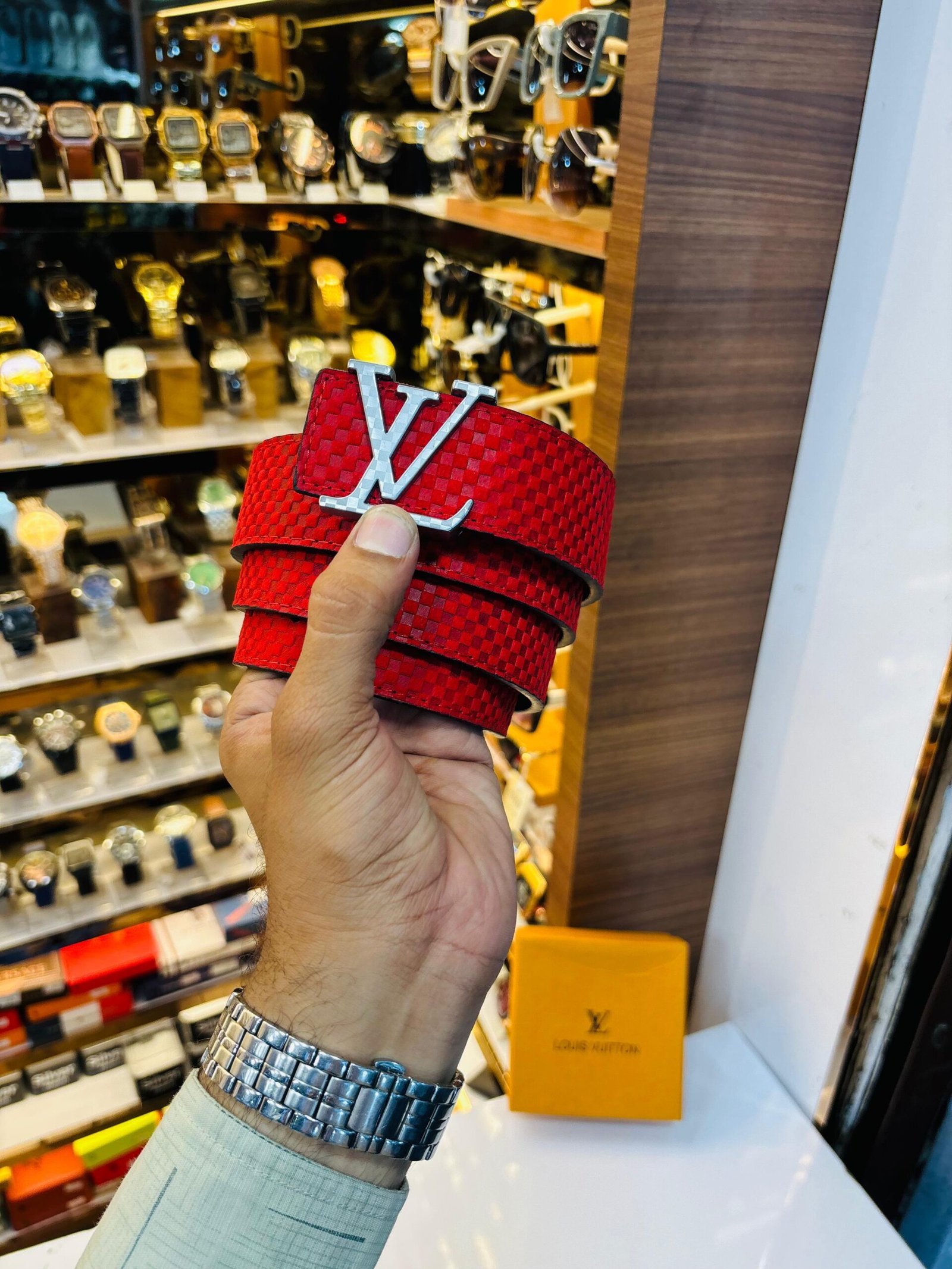 Premium First Copy Belts Online India LV Belt