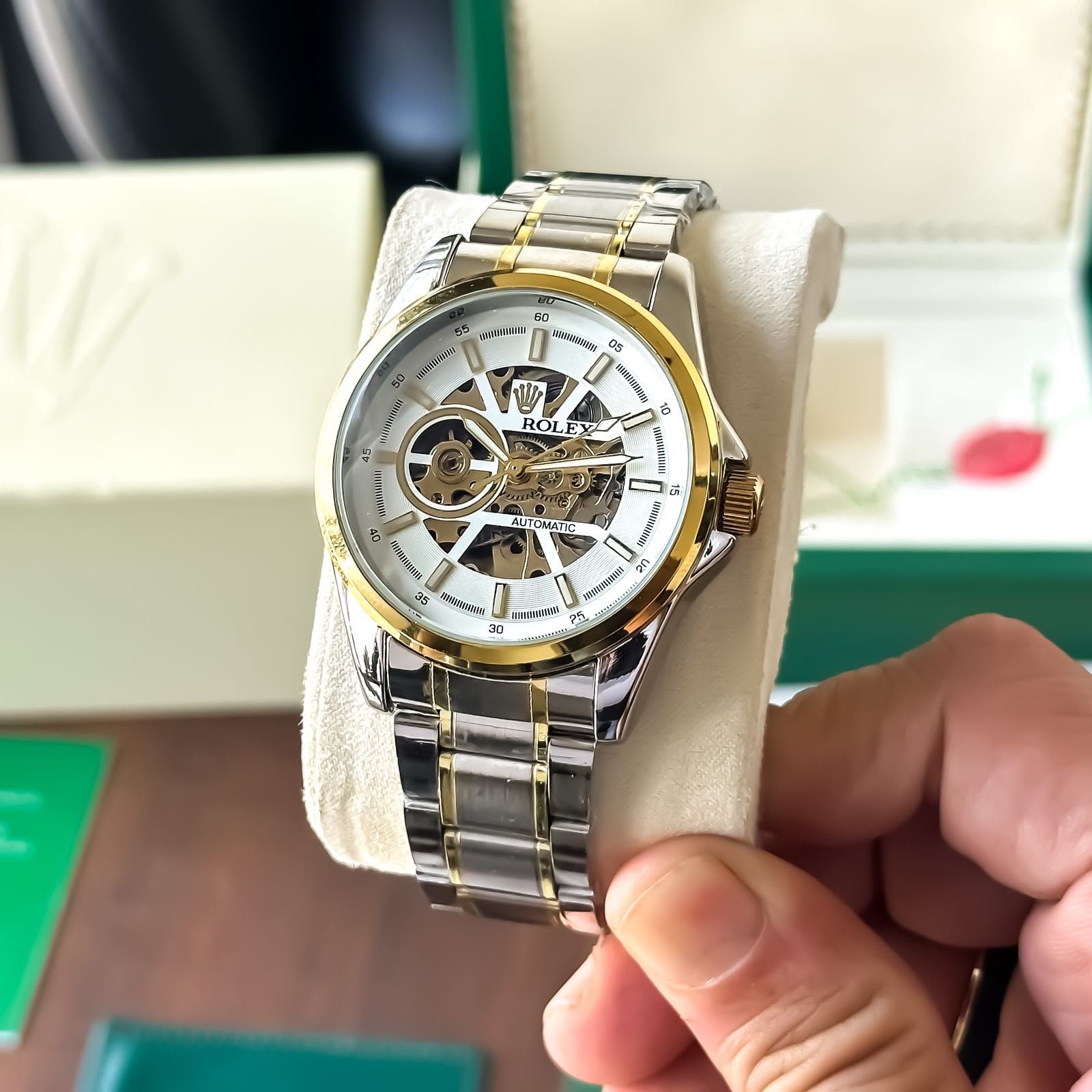 Premium men's first copy watch online