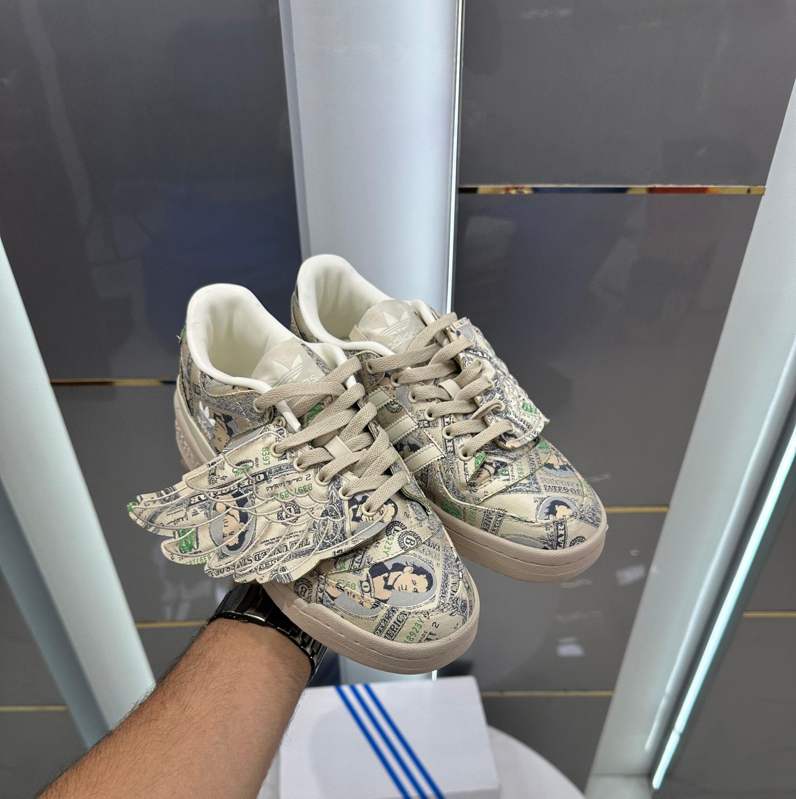 First Copy Adidas Forum Wings 1.0 Low Sneakers